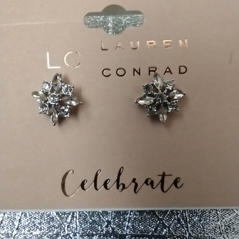 NWT Lovely Lauren Conrad Celebrate Snowflake Earrings